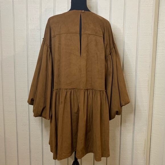 Free People Abbie vegan suede bell sleeve dress, size medium. - Picture 4 of 5